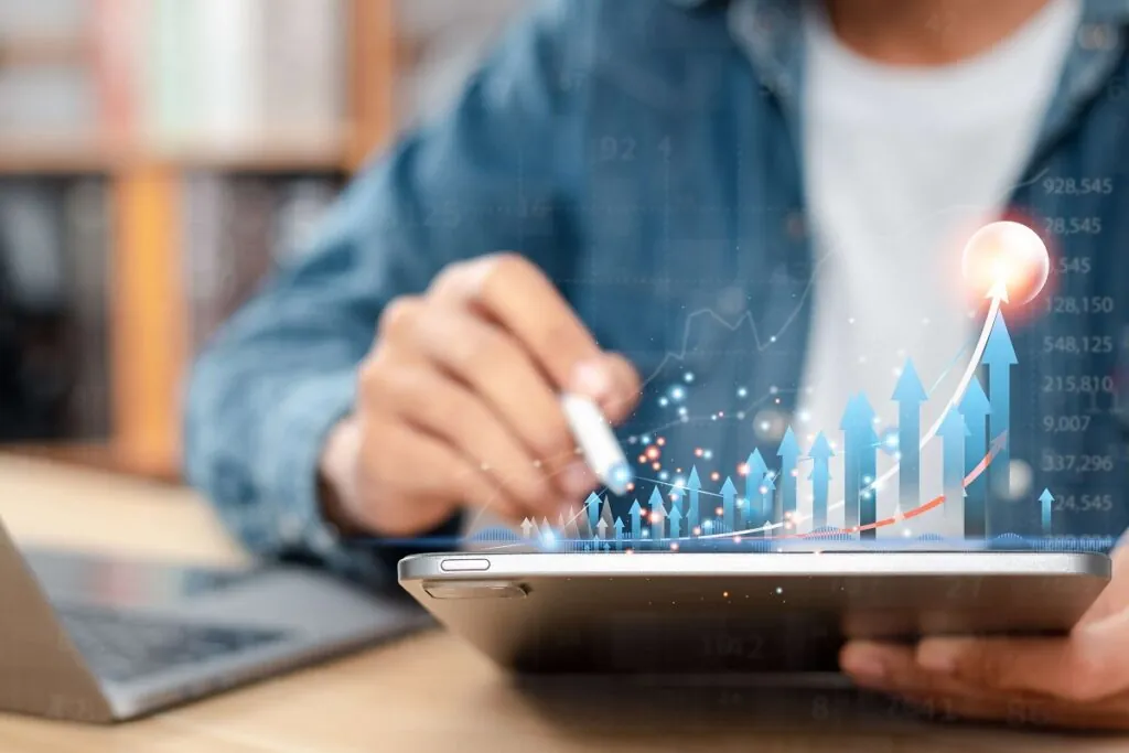 Leveraging Data Analytics in Education for Enhanced Student Outcomes